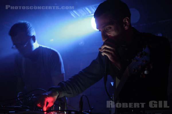 WALLS - 2011-11-15 - PARIS - La Chaufferie (du Moulin Rouge) - 